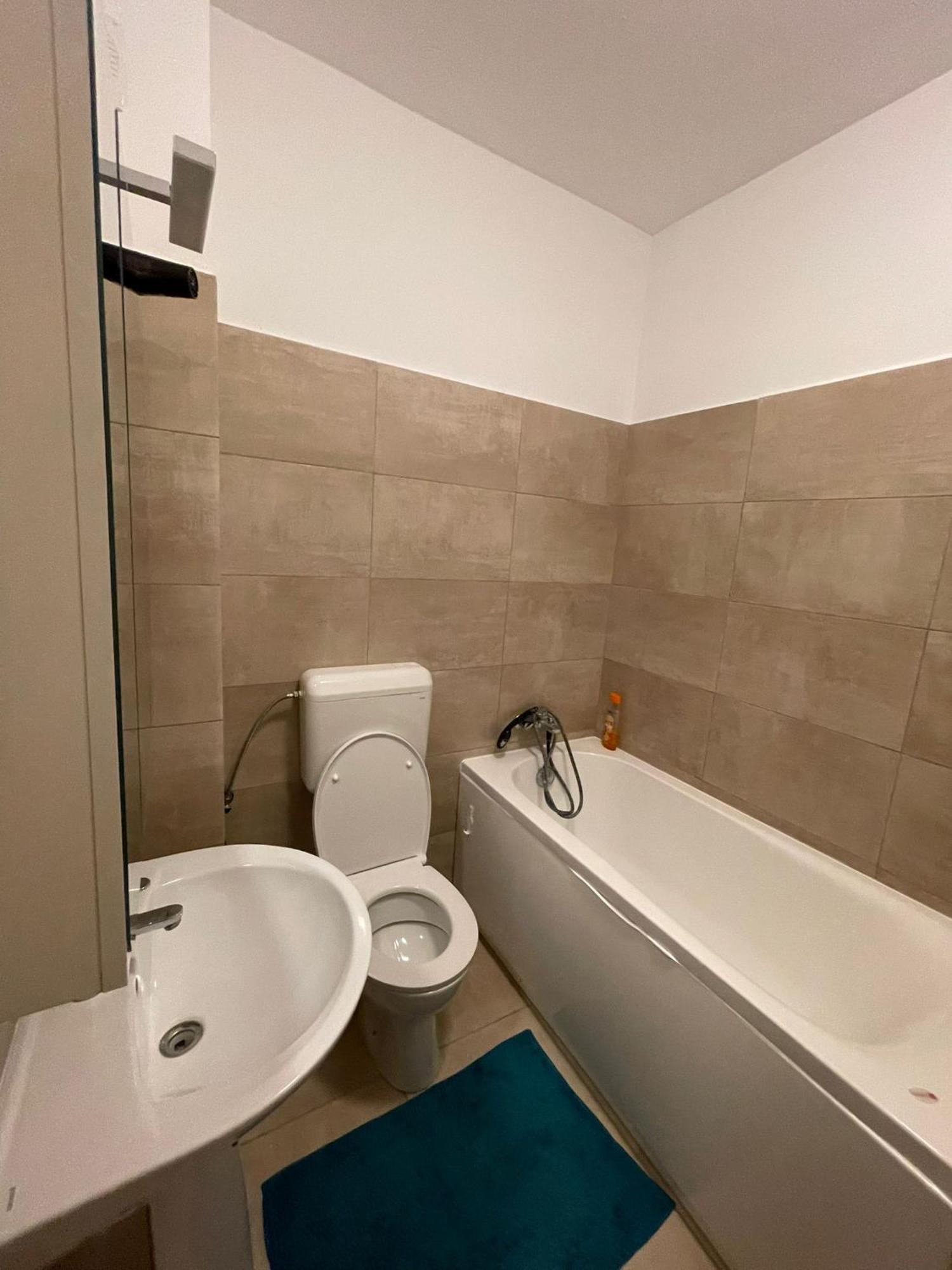 Golden Shades Apartment Chiajna Exterior photo